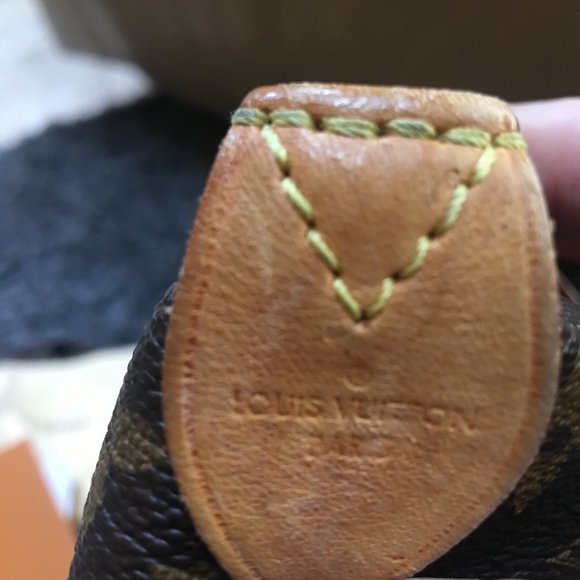 Authentic Louis Vuitton Totally in Monogram - Picture 6 of 12